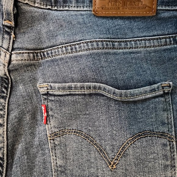 Levi's 721 High Rise Skinny Jeans size 28 - Picture 4 of 5